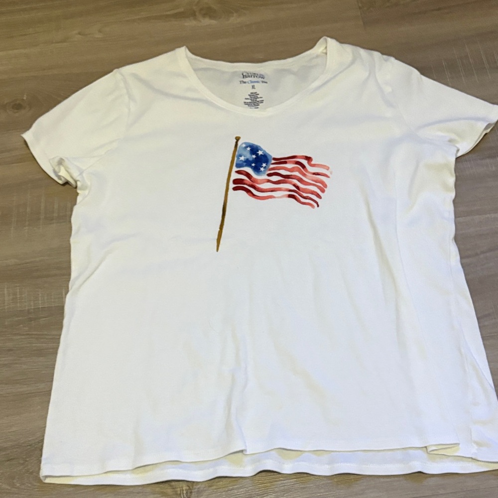 Croft & Barrow Women’s White Flag Graphic Tee